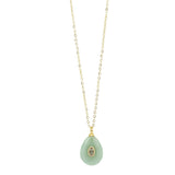 Collar con dije en tono verde menta.