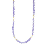 Collar de cuentas lila con detalles dorados